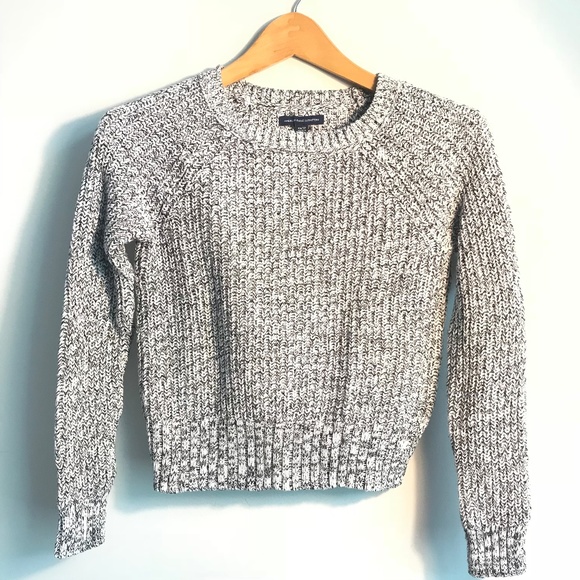 🍷NWOT AMERICAN EAGLE CROPPED GREY SWEATER 🍷 - Picture 3 of 4